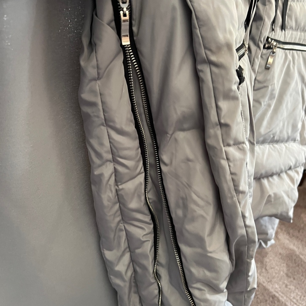 Orolay Thickened Down Jacket Expandable women in size medium - Picture 6 of 12